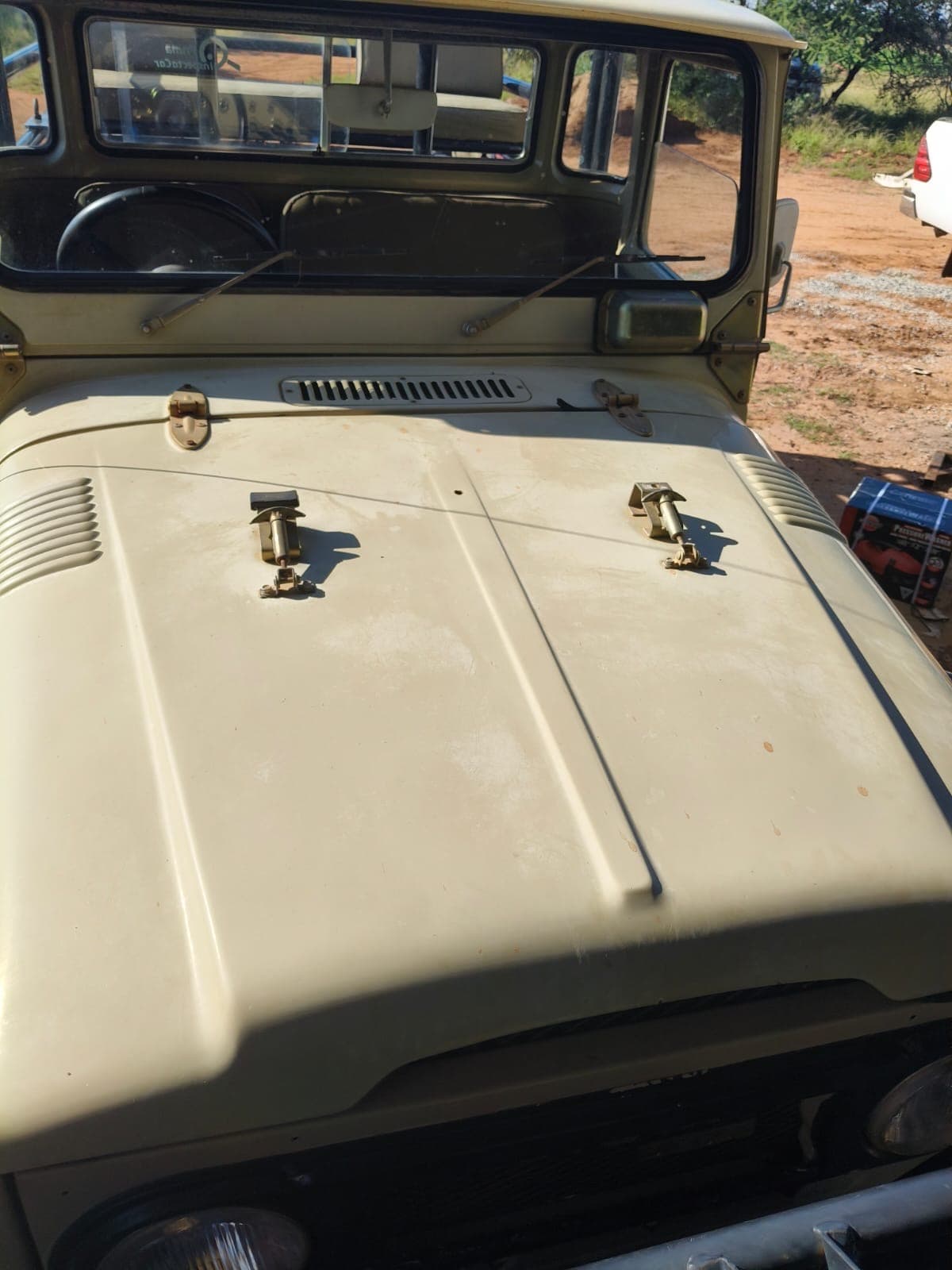 4x4 Exterior Detail — before